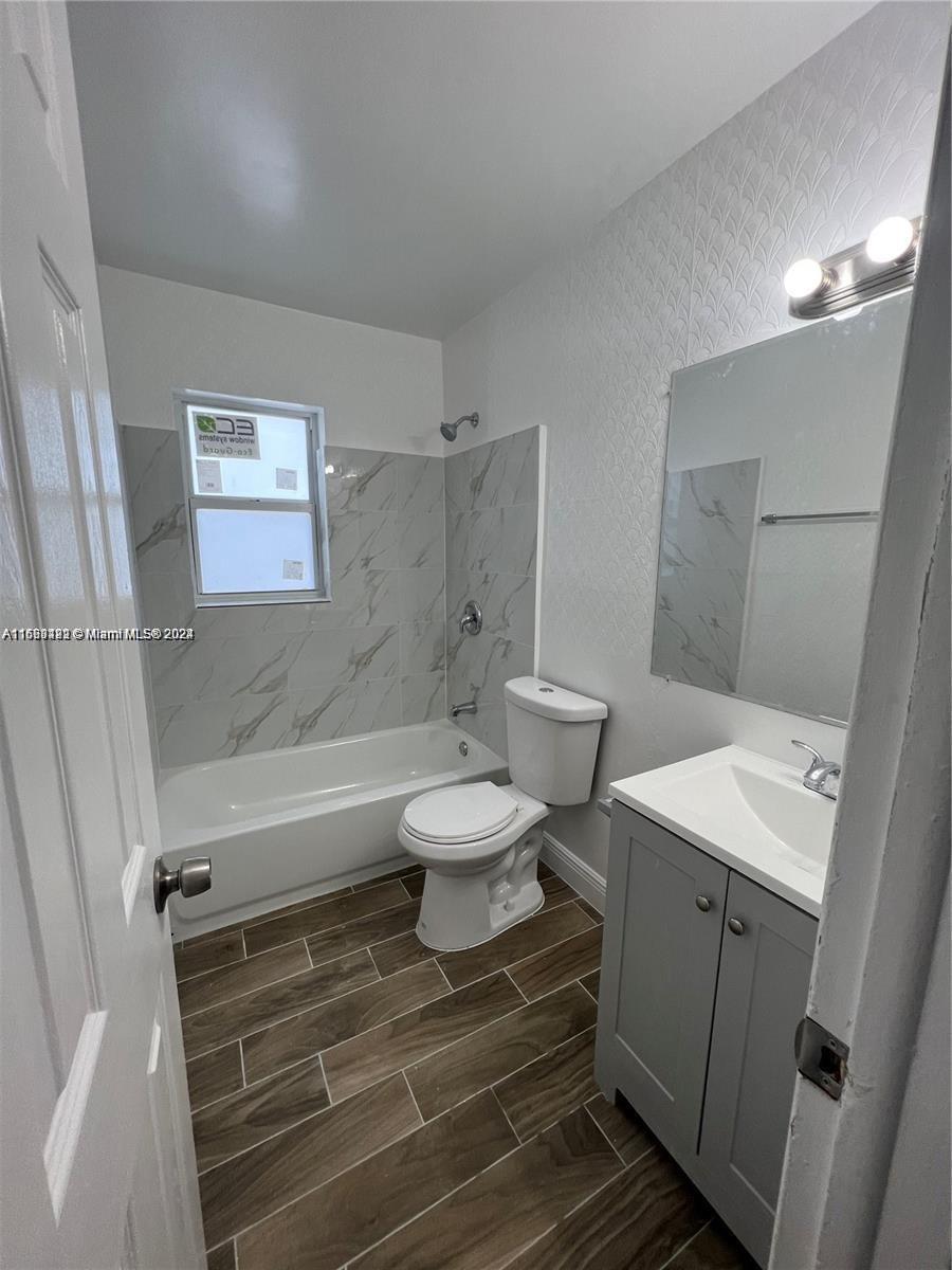 840 SW 6th Ct # 3 Unit: 1-3