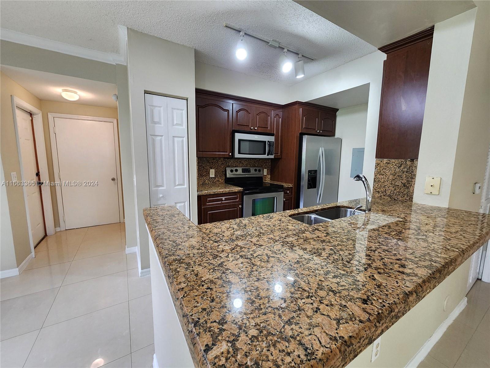 2492 Centergate Dr # 108