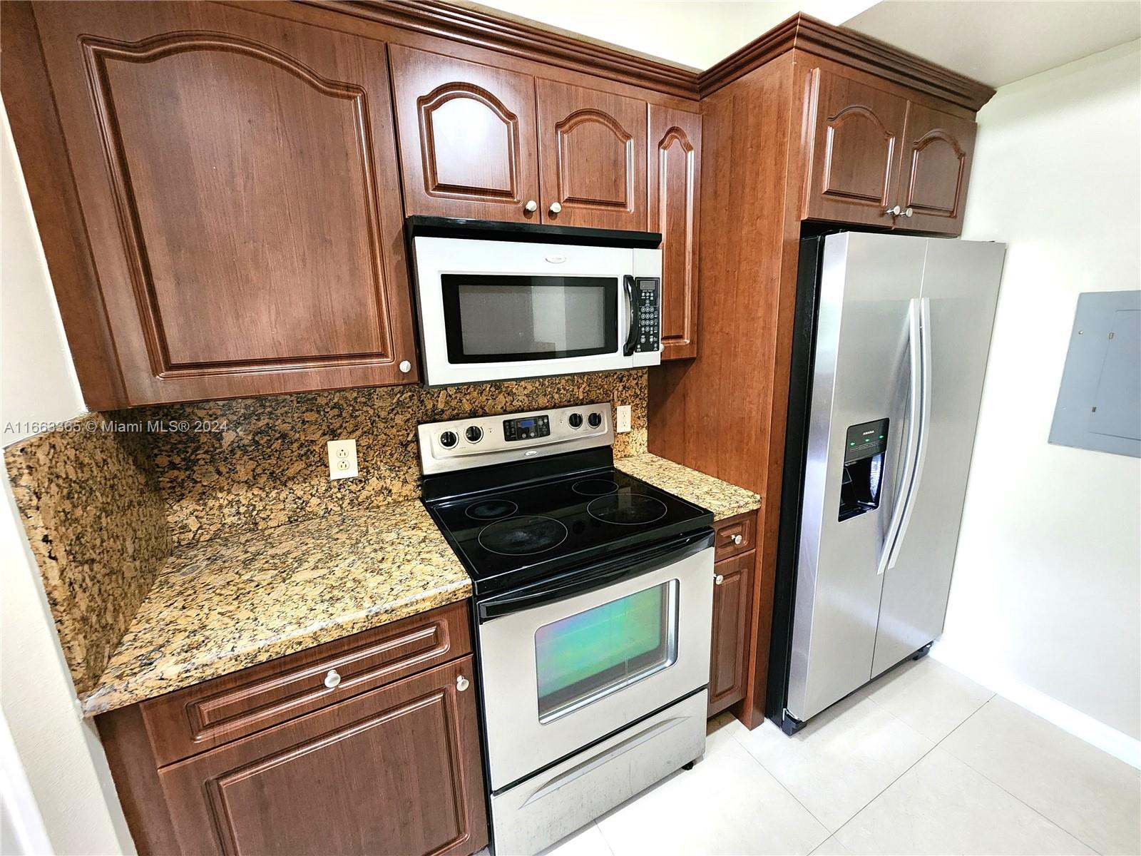 2492 Centergate Dr # 108