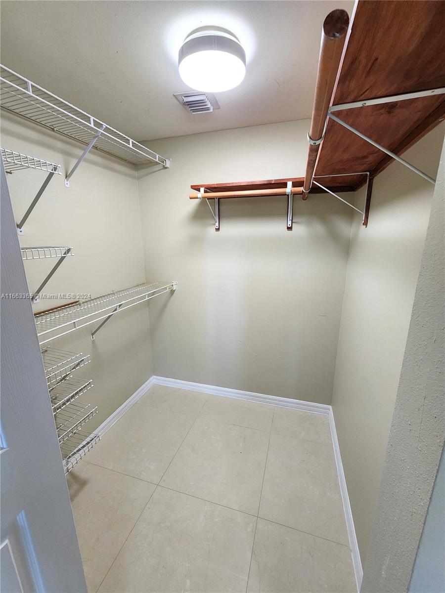 2492 Centergate Dr # 108