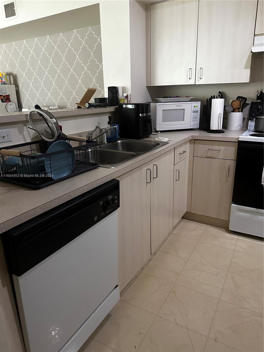 677 SW 111th Ave # 101