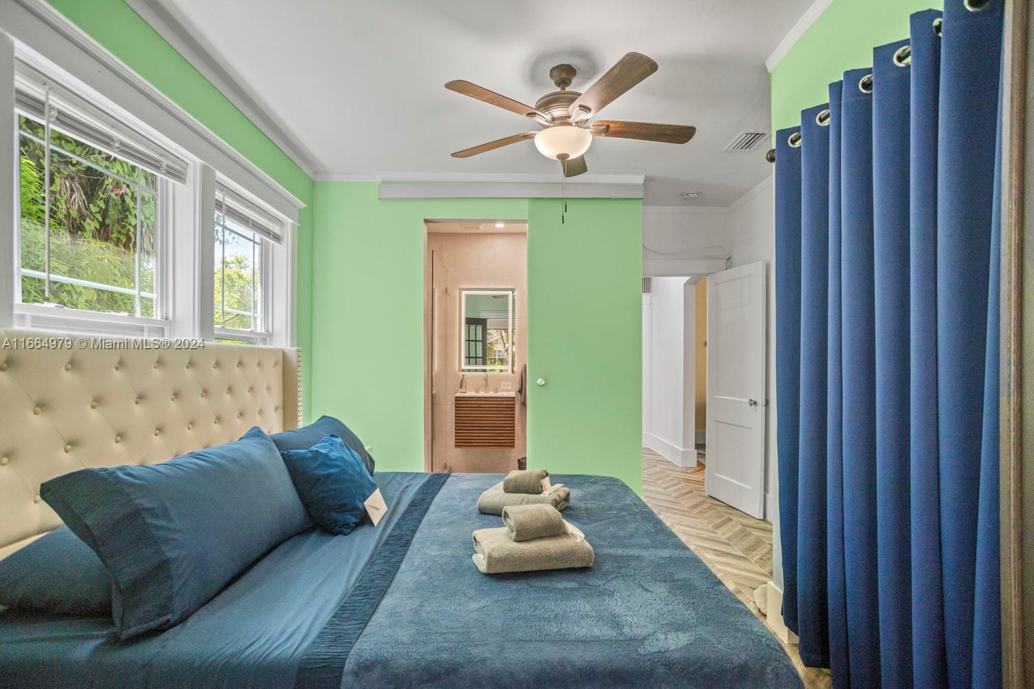 46 NE 43rd St