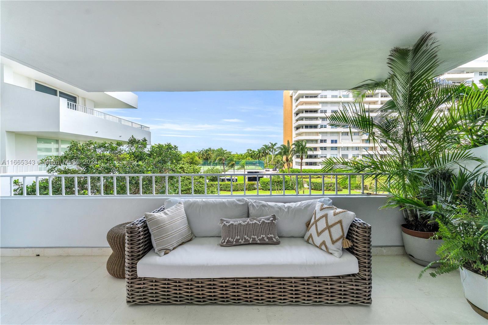 199 Ocean Lane Dr # 306