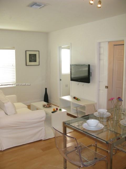 1001 7th St # 202