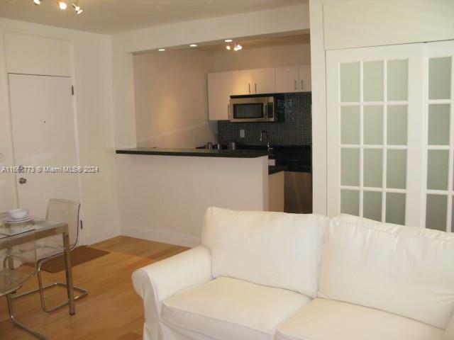 1001 7th St # 202