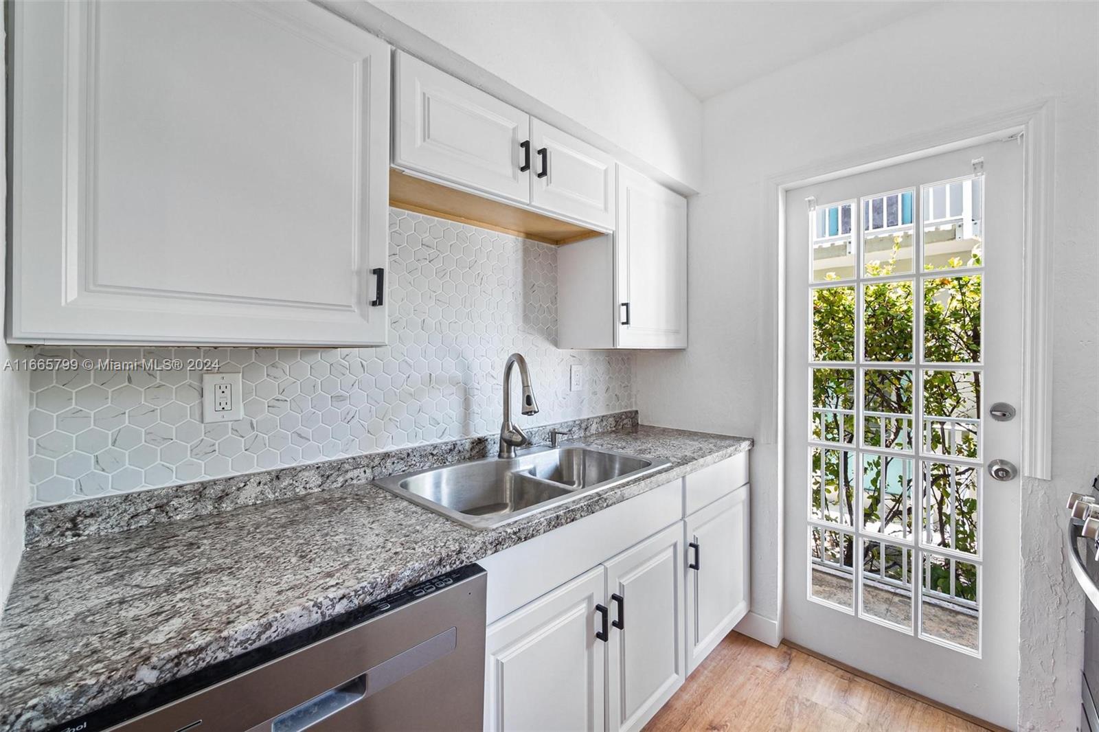 911 Meridian Ave # 106