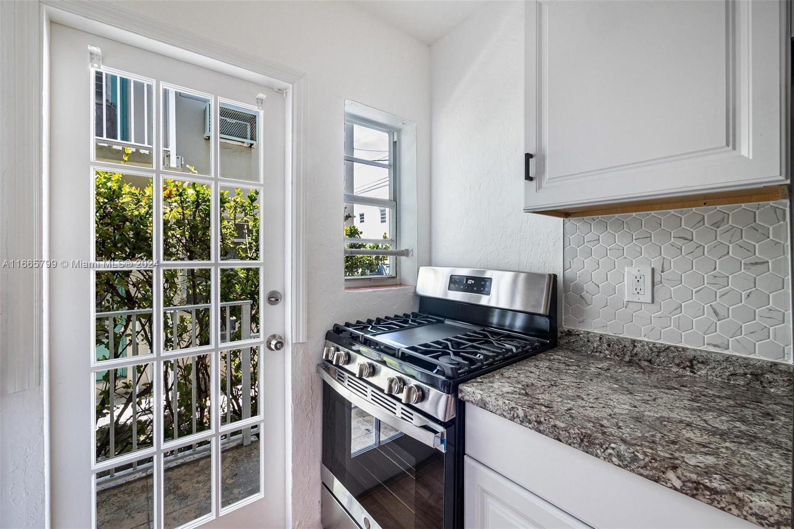 911 Meridian Ave # 106