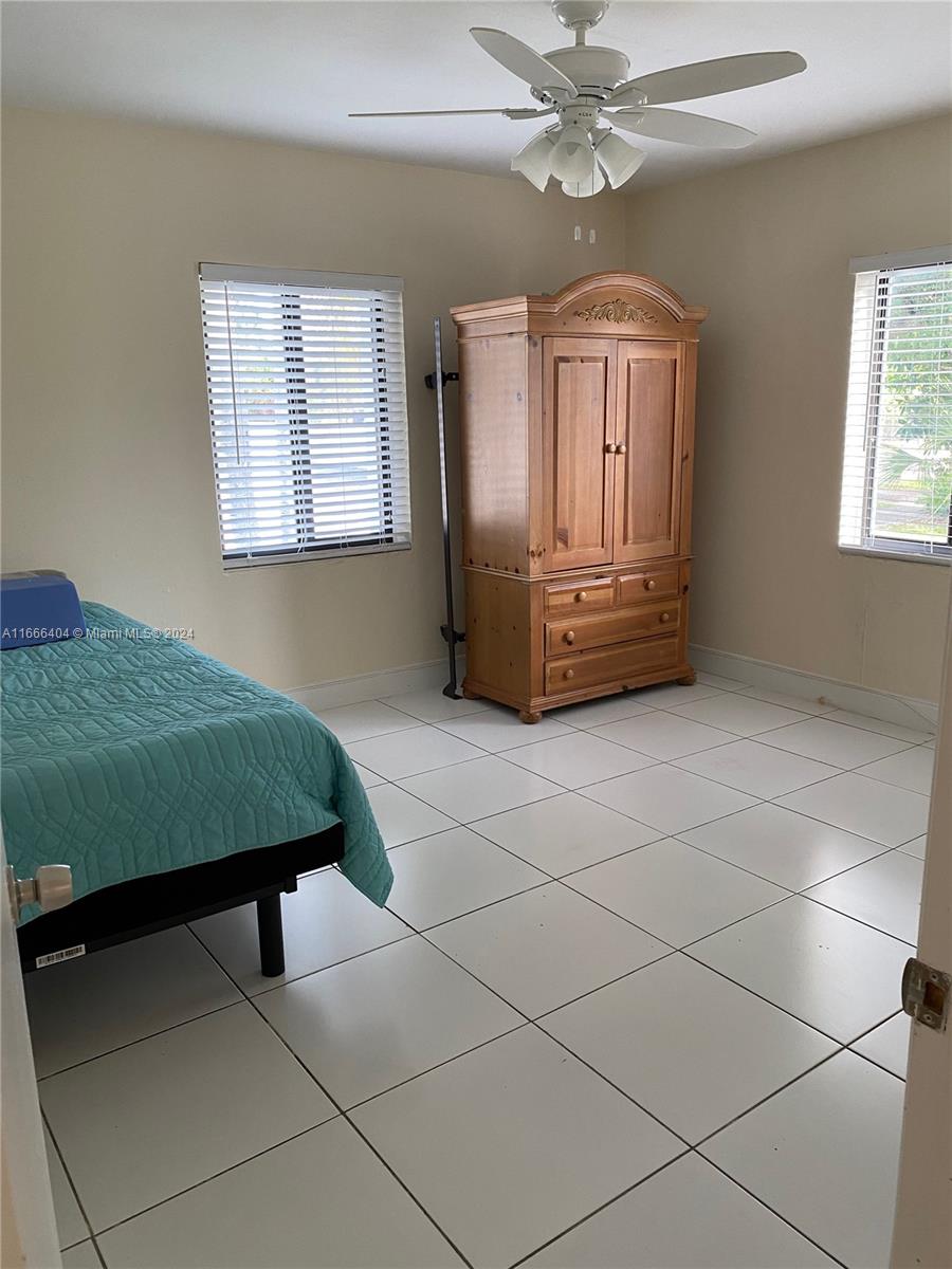 2400 SW 65th Ave