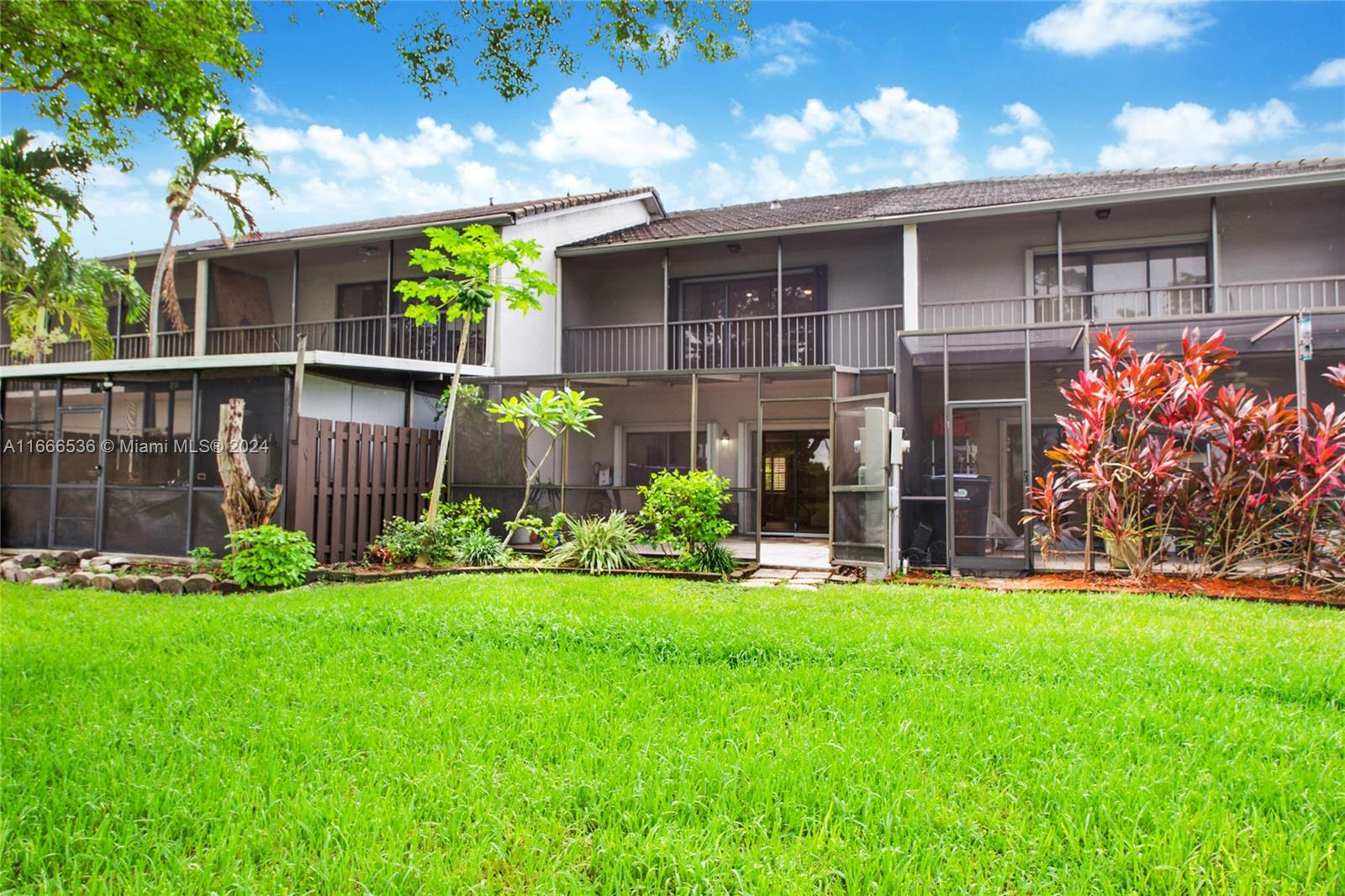 15463 SW 110th Ter # 15463