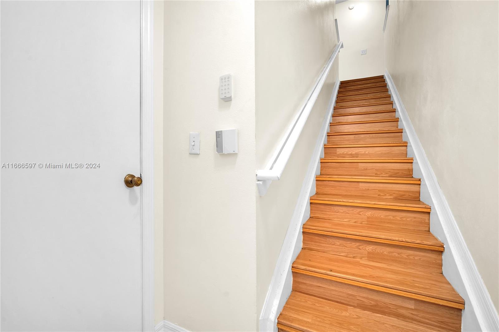 2490 Centergate Dr # 205