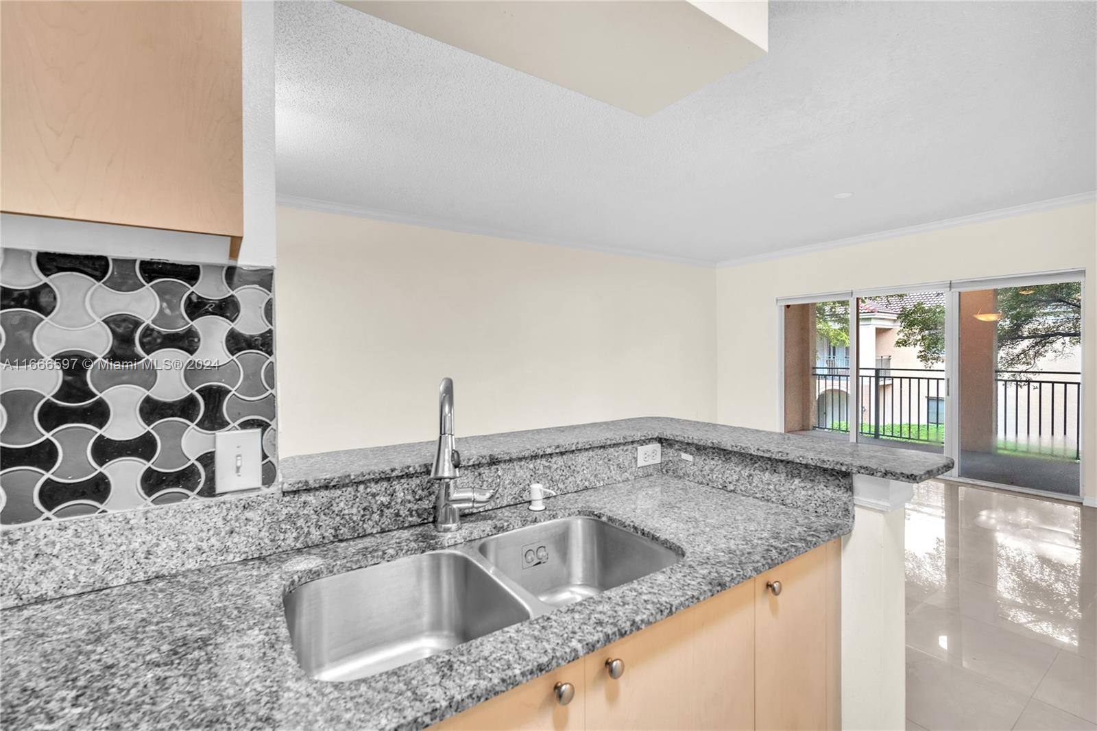 2490 Centergate Dr # 205