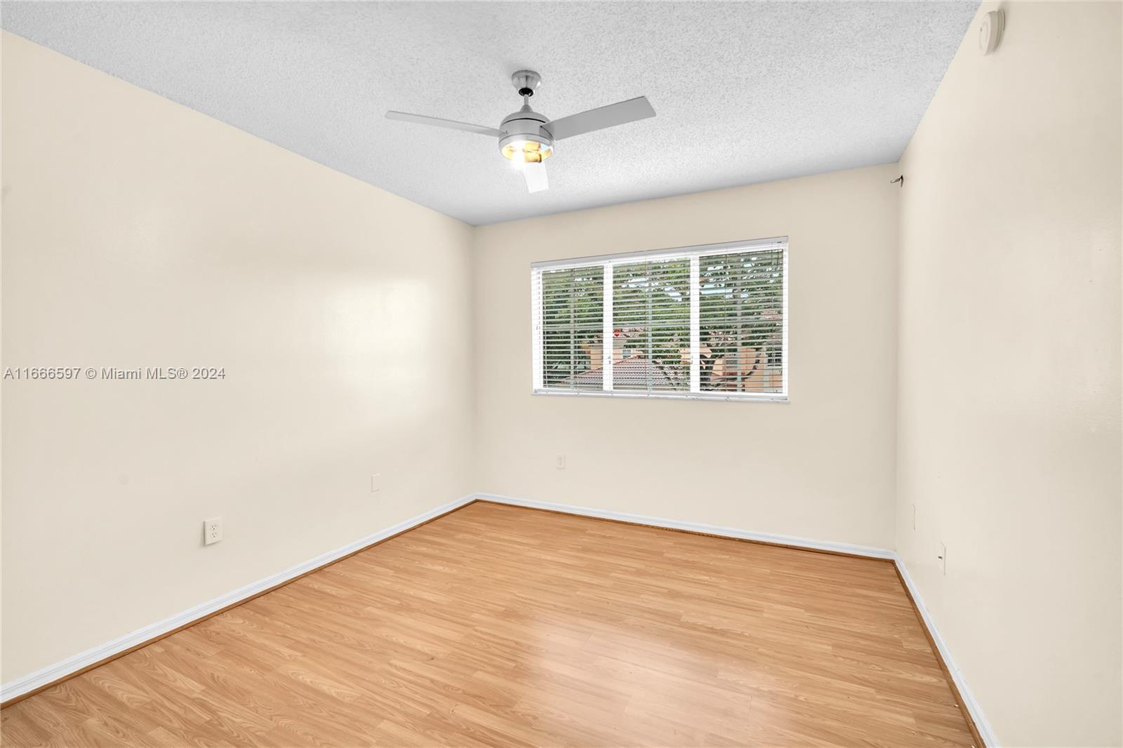 2490 Centergate Dr # 205