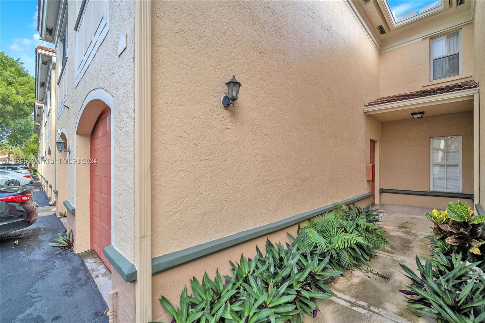 2490 Centergate Dr # 205