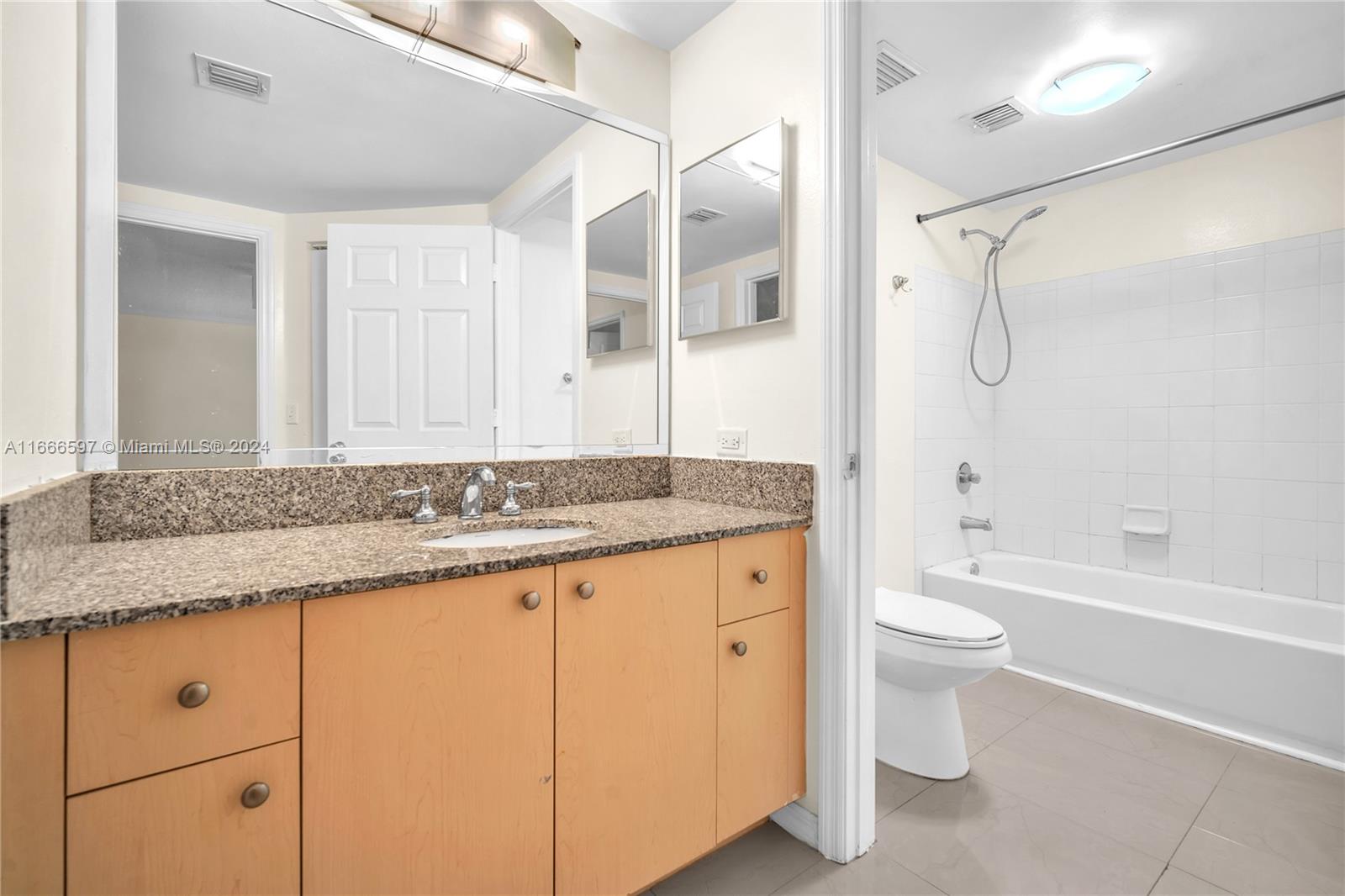 2490 Centergate Dr # 205