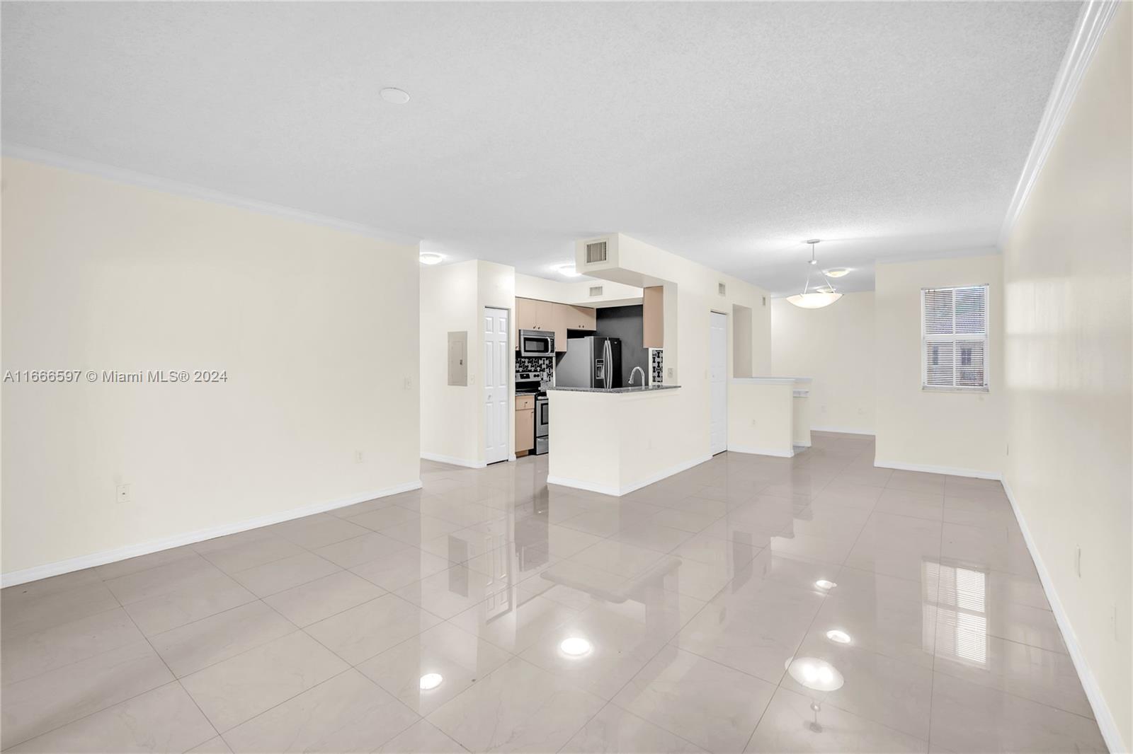 2490 Centergate Dr # 205