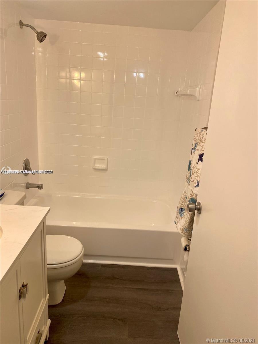 1740 NW N River Dr # 325