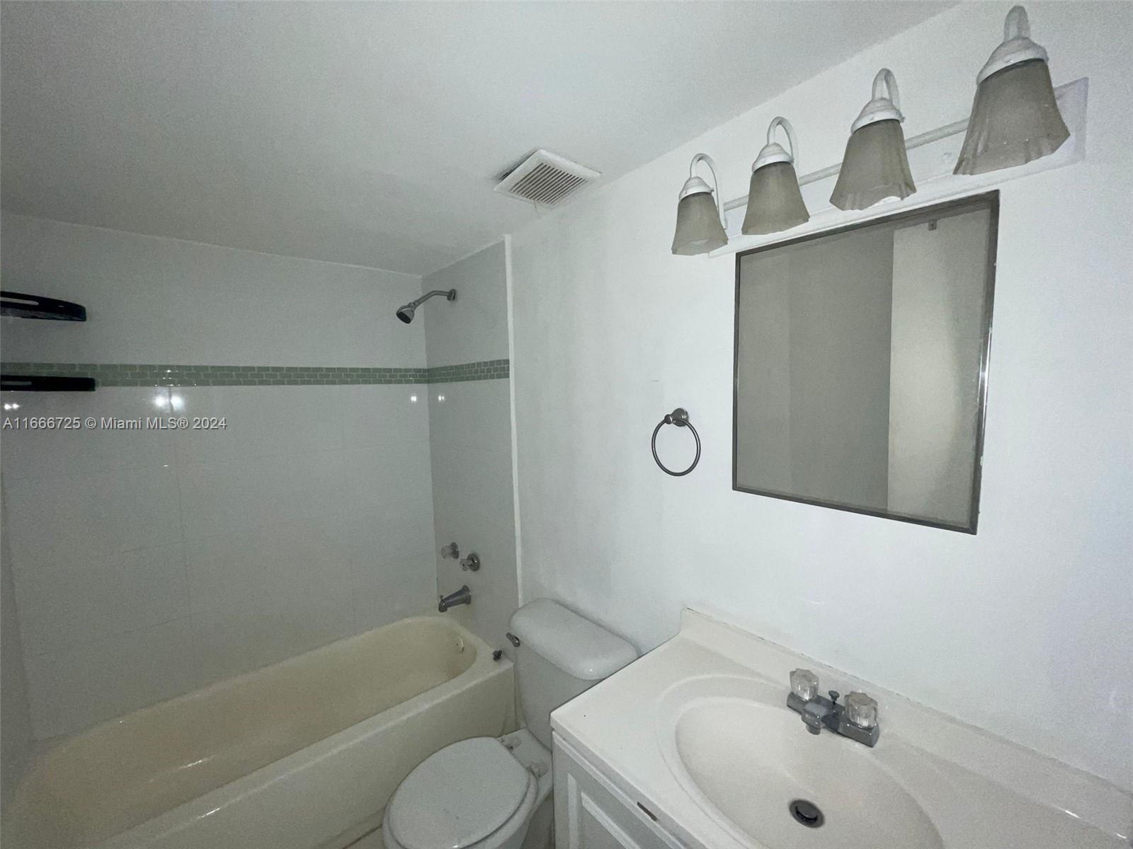 251 NW 177th St # 122 Unit: A-122