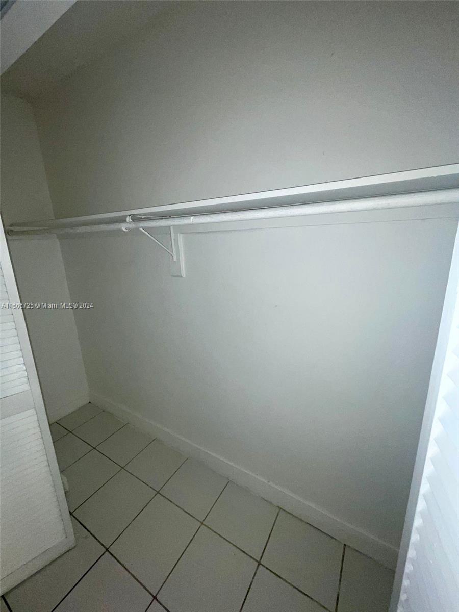 251 NW 177th St # 122 Unit: A-122