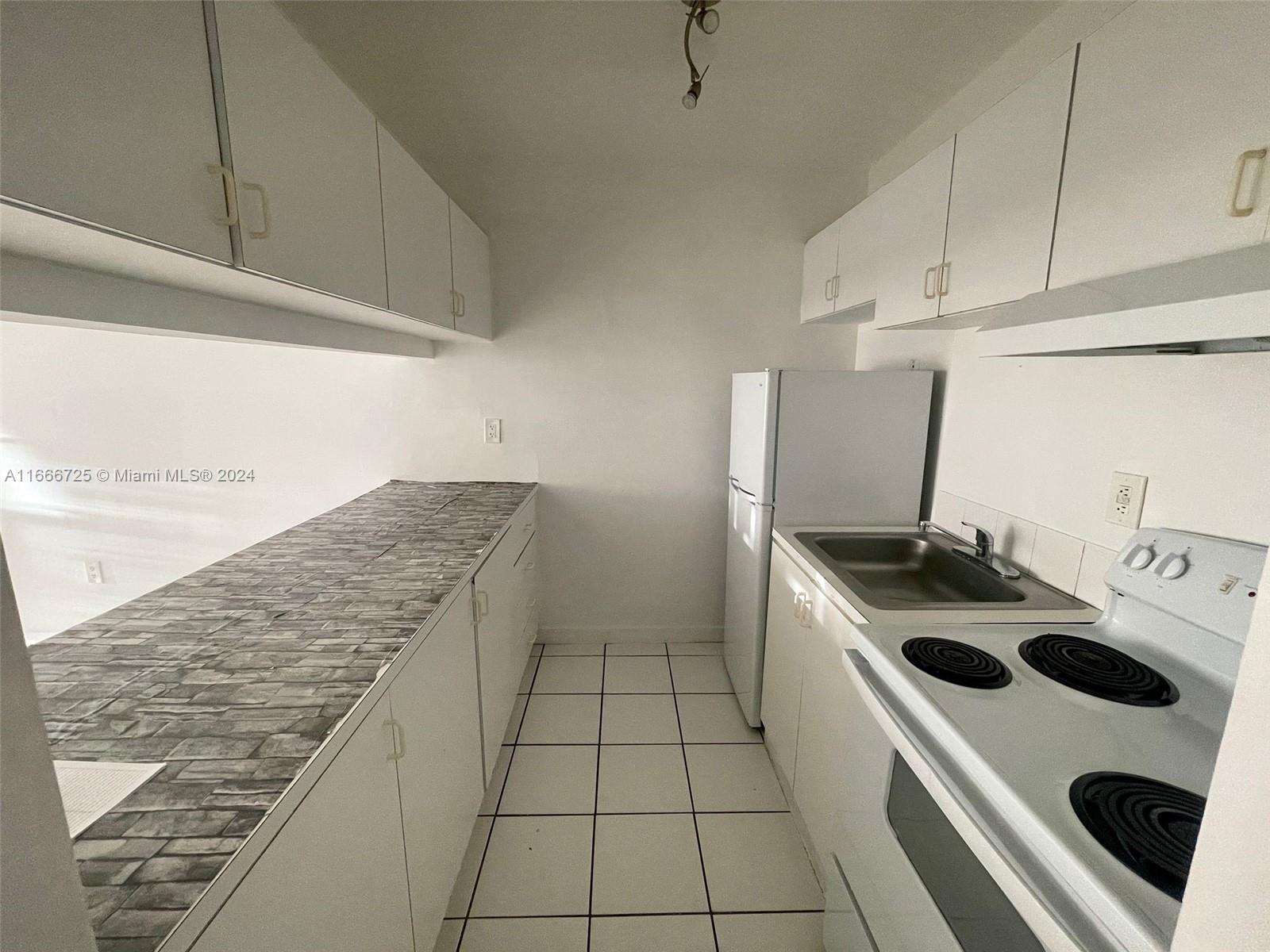 251 NW 177th St # 122 Unit: A-122