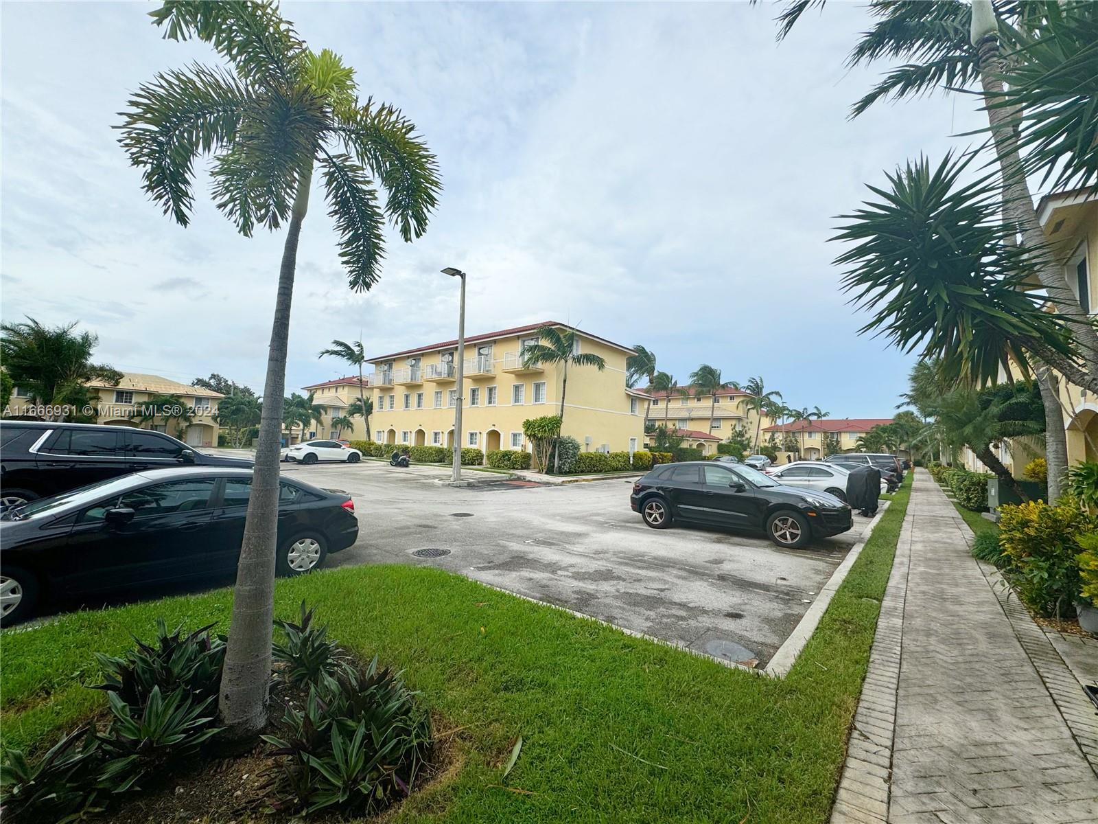 2036 NE 167th St # 132 Unit: 3-132
