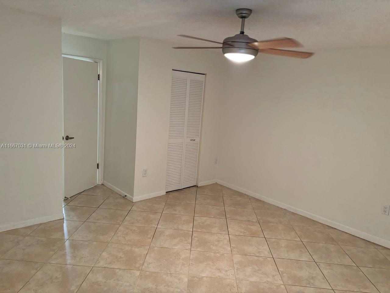 10826 N Kendall Dr # T13