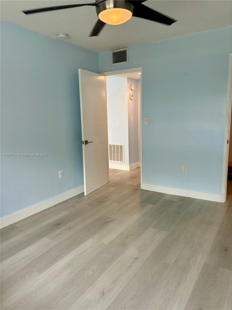 325 Ocean Dr # 303
