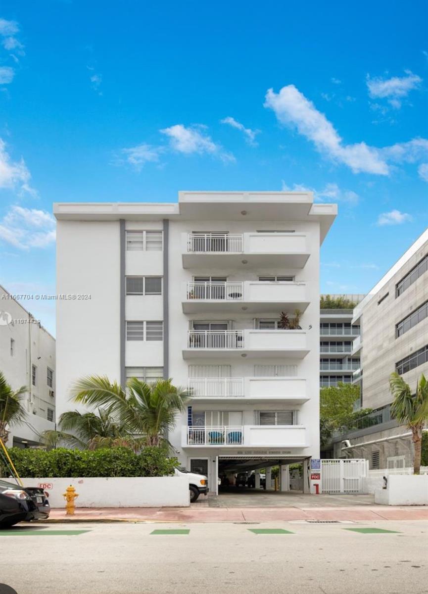 325 Ocean Dr # 303
