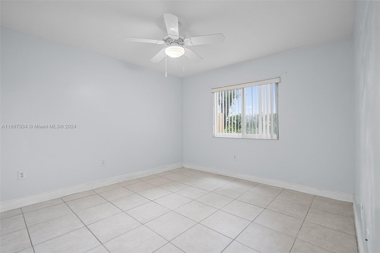980 NE 33rd Ter # 104