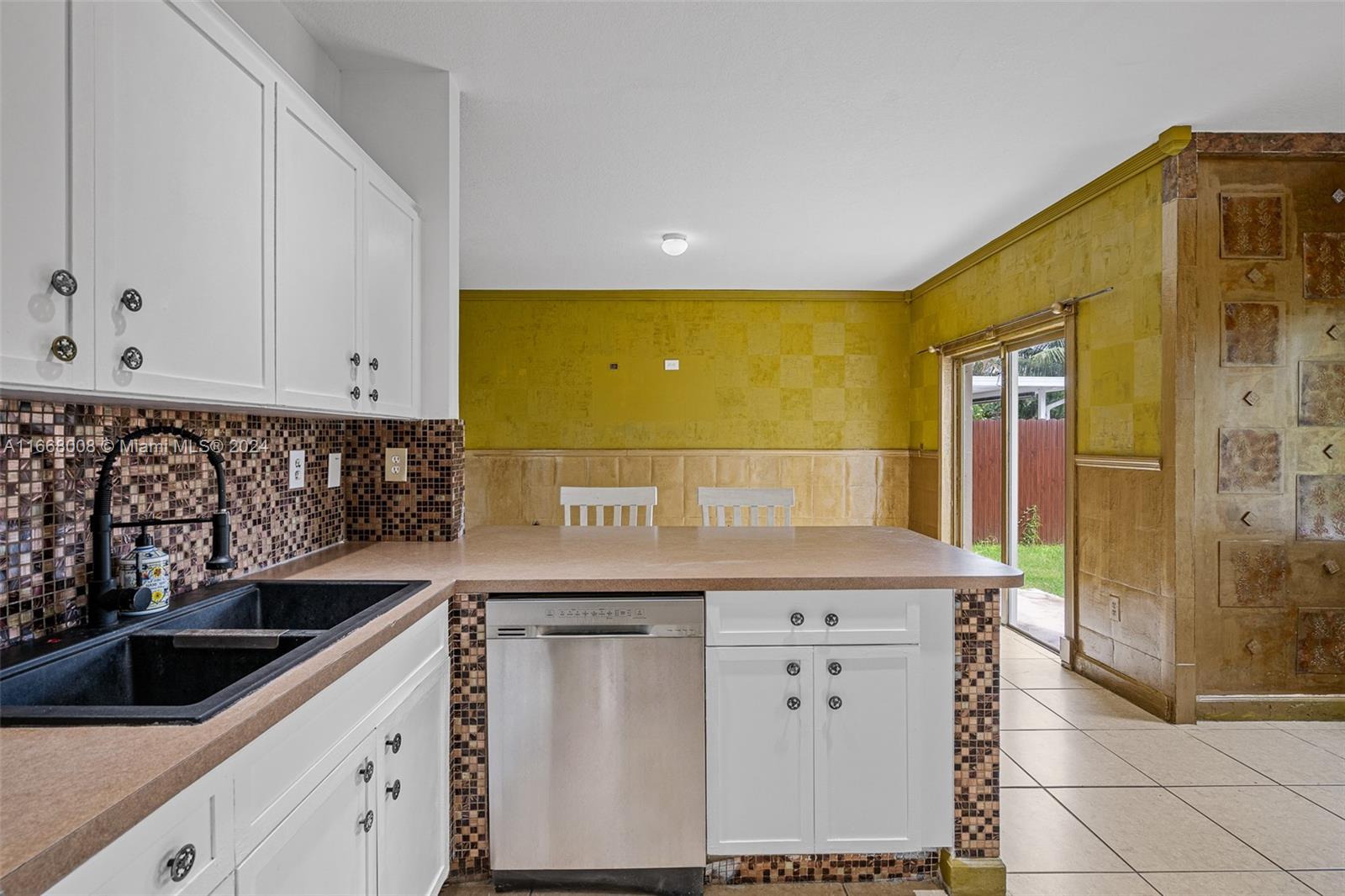 1231 NE 42nd Ave # 1231