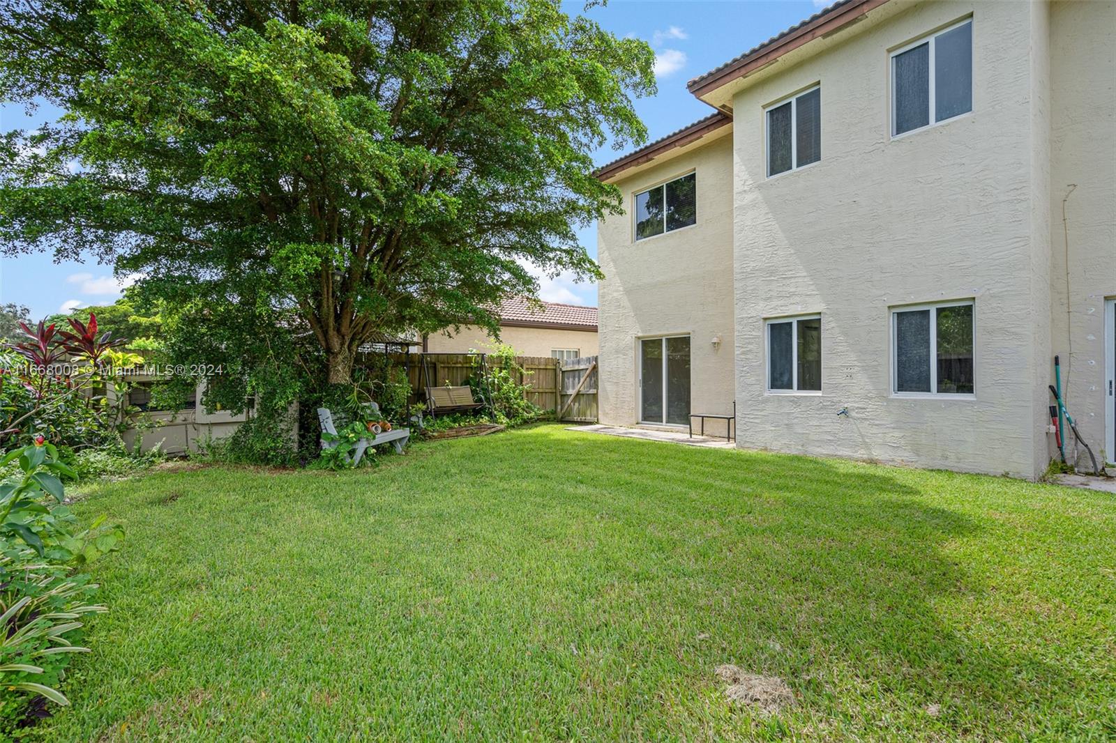 1231 NE 42nd Ave # 1231