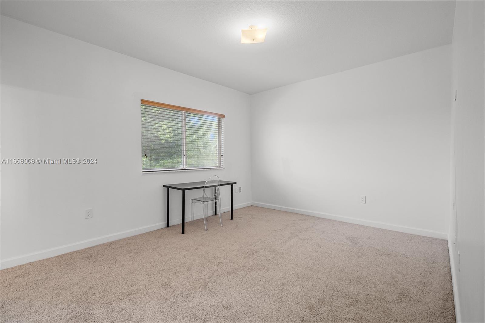 1231 NE 42nd Ave # 1231