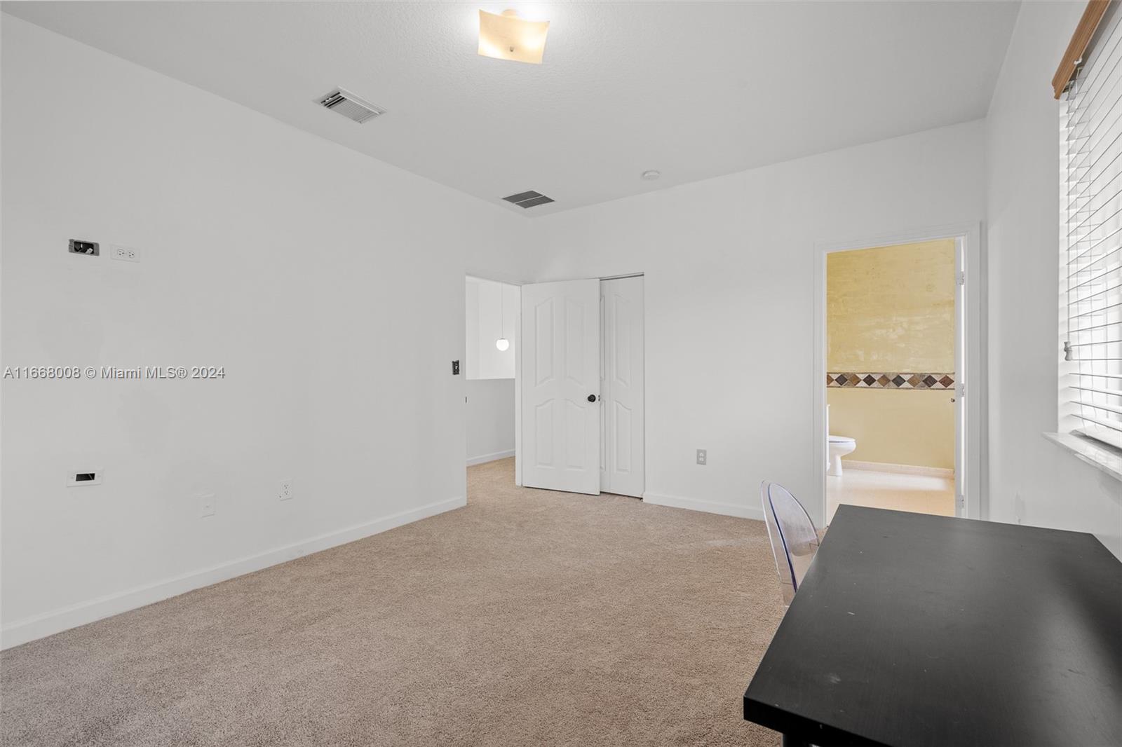 1231 NE 42nd Ave # 1231