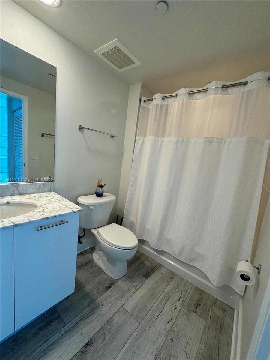 950 Brickell Bay Dr # 2007