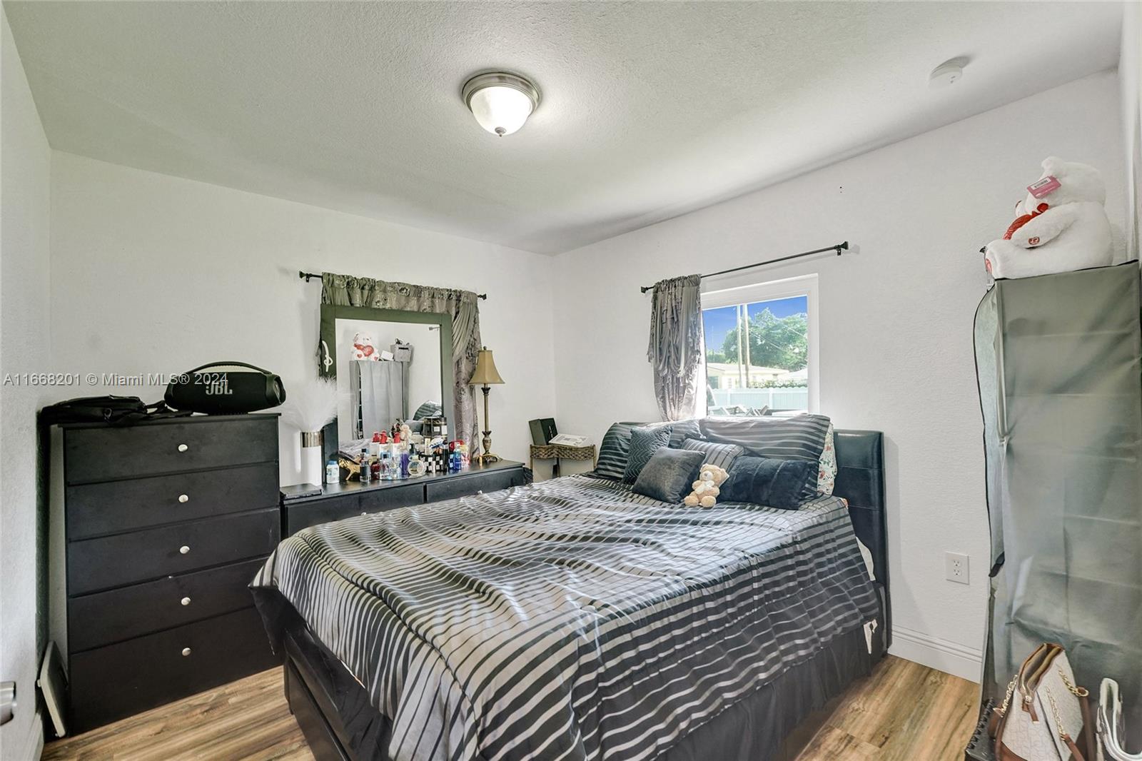 5805 NW 30th Ave
