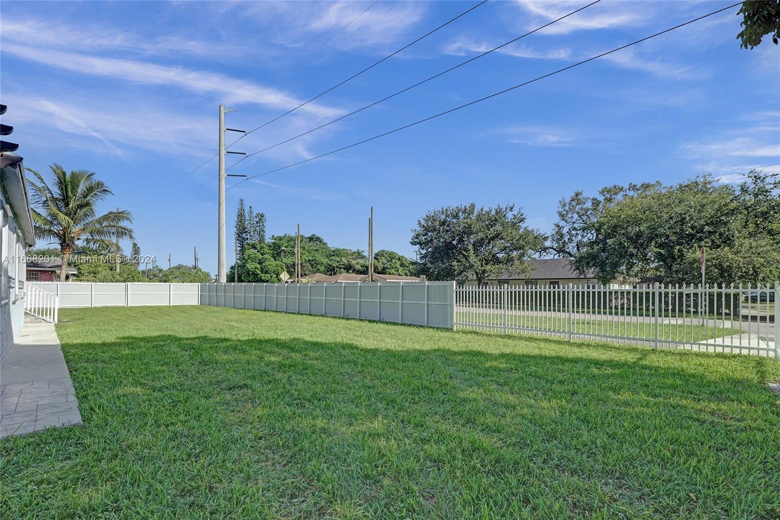 5805 NW 30th Ave