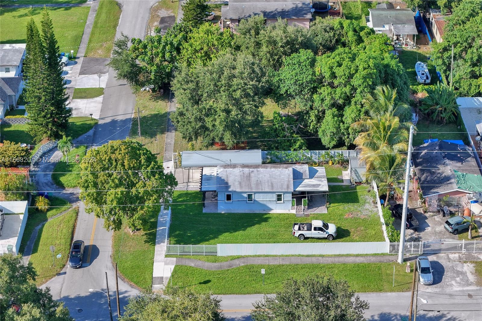 5805 NW 30th Ave