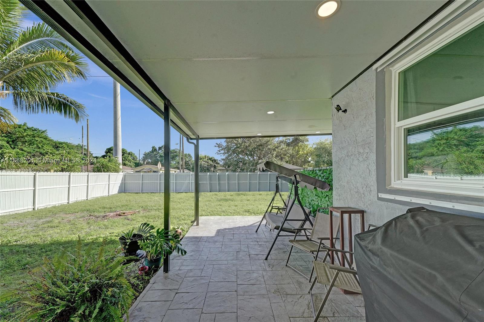 5805 NW 30th Ave