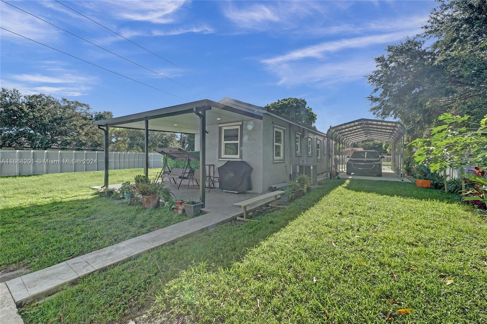 5805 NW 30th Ave