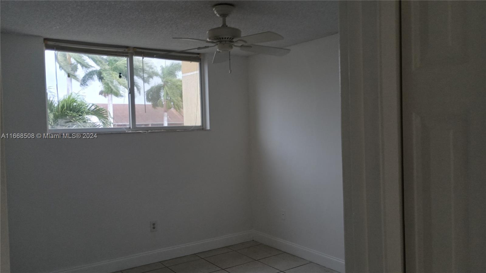 8321 NW 7th St # 206 Unit: 1-206