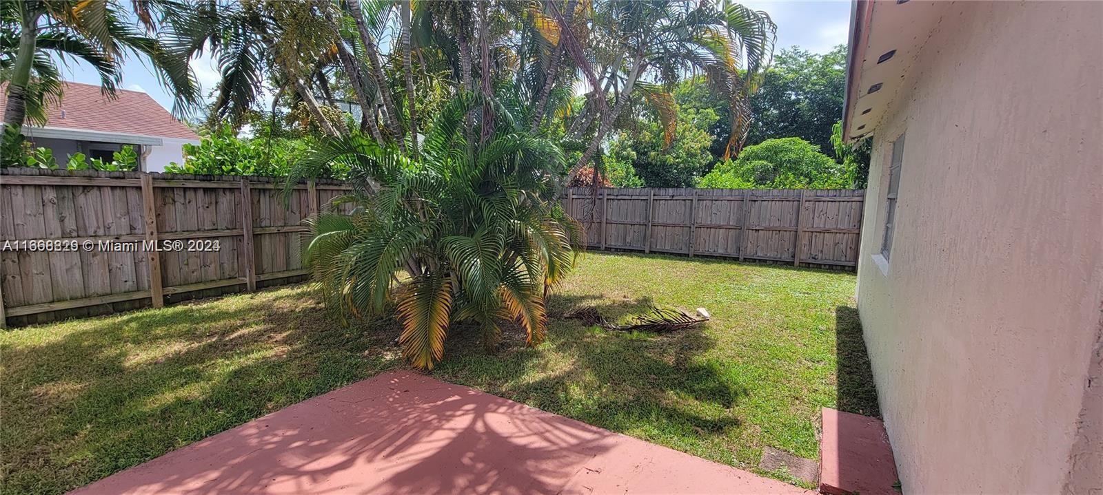 5740 NW 194th Ter