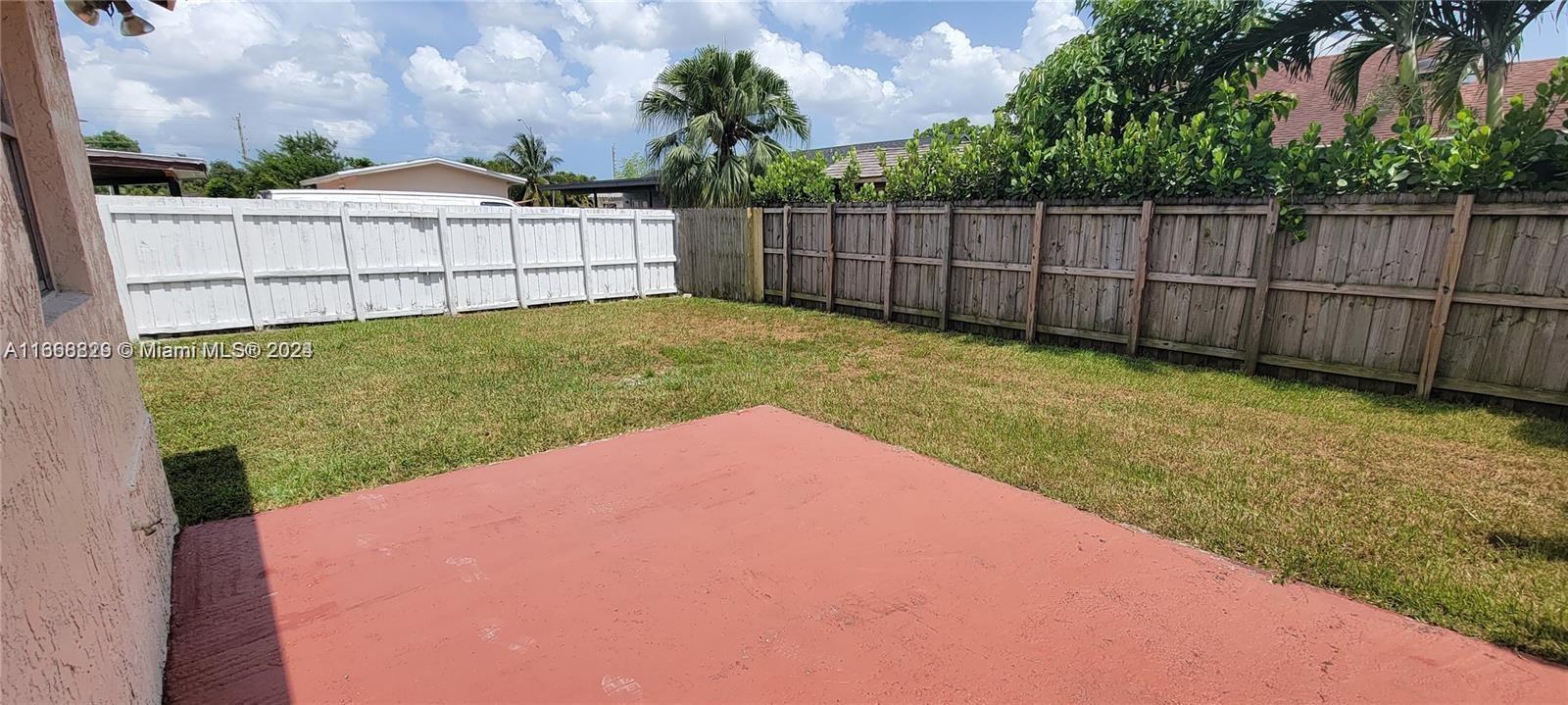 5740 NW 194th Ter