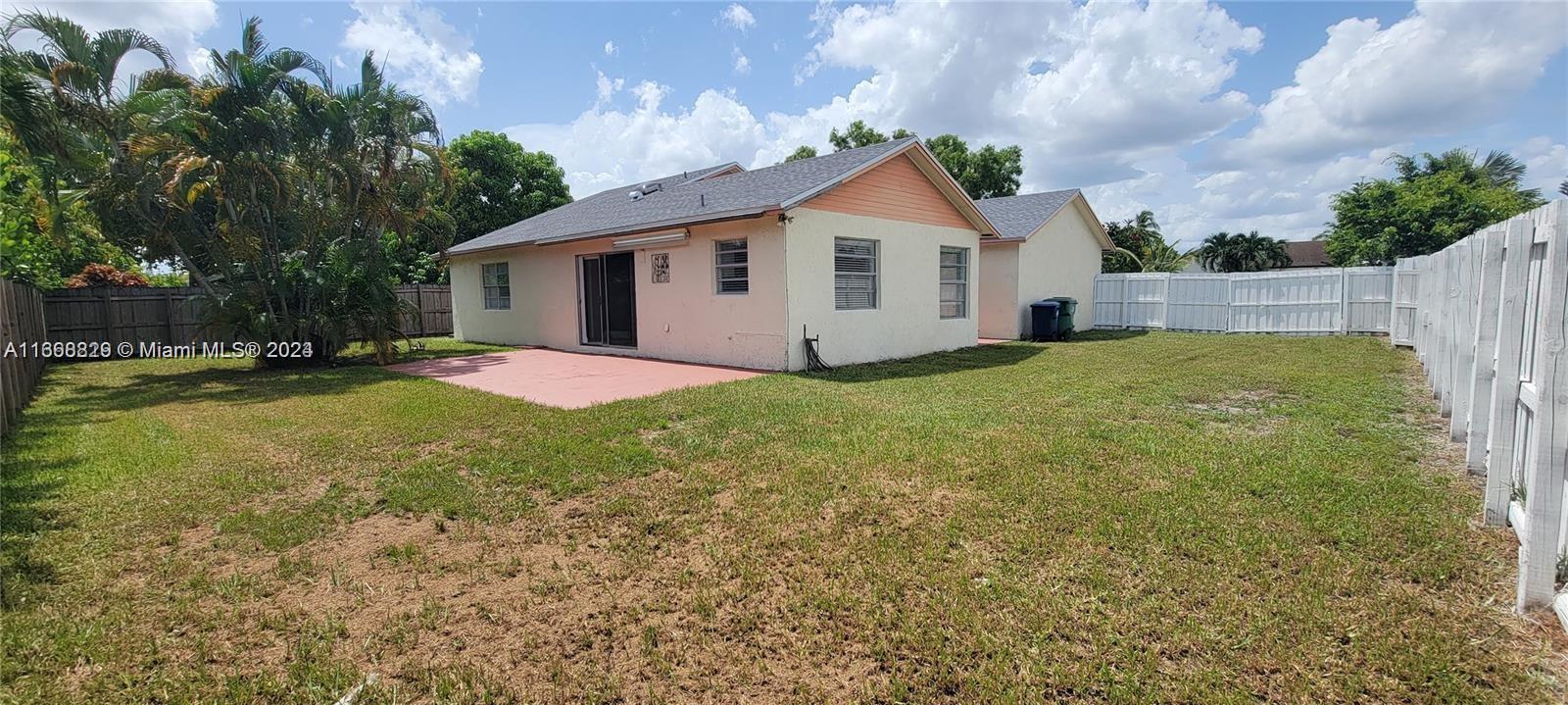 5740 NW 194th Ter