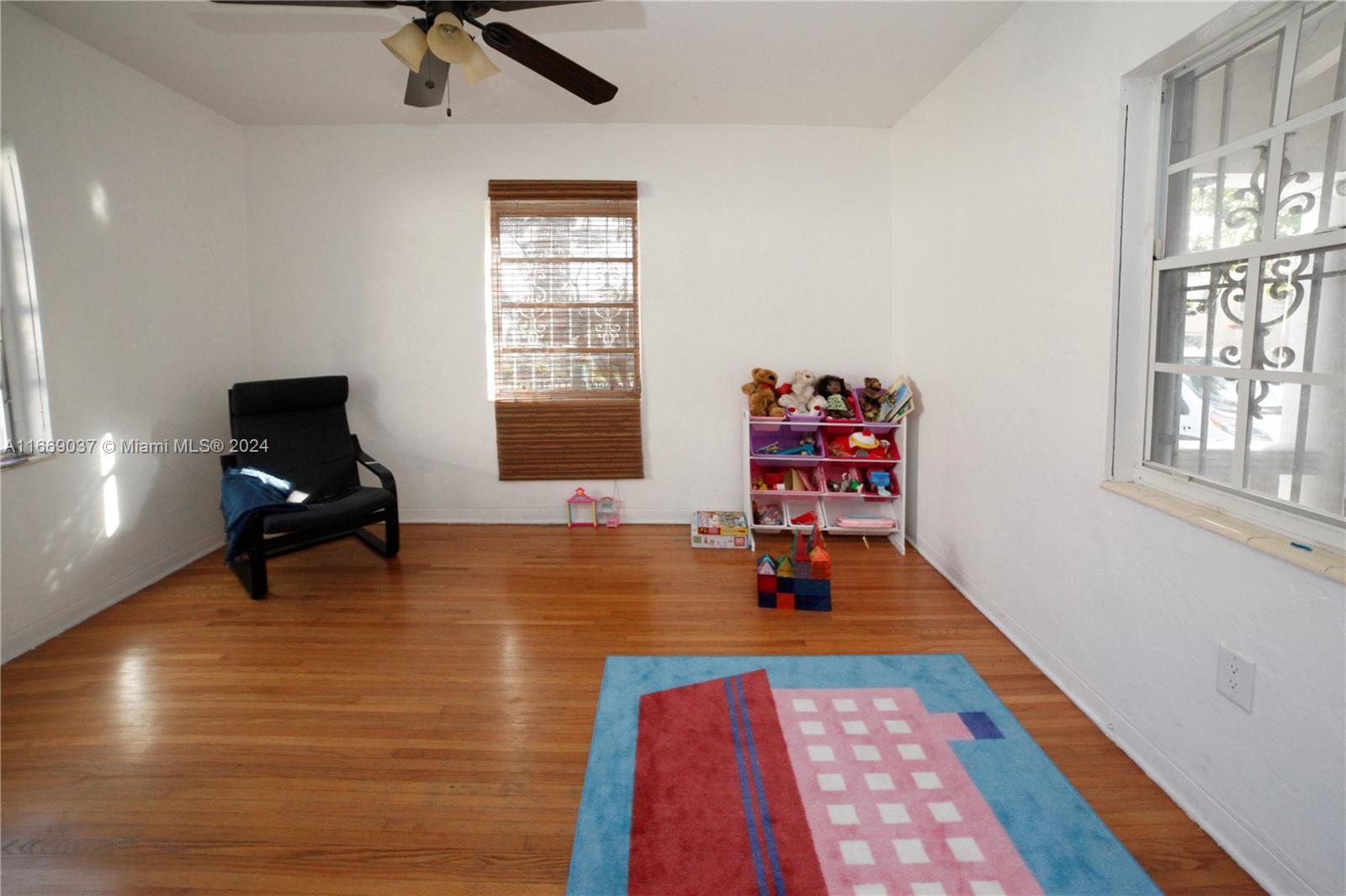 2325 SW 17th St Unit: -