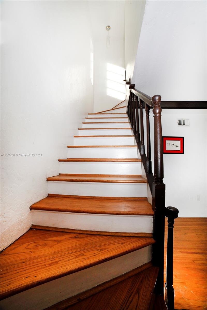 2325 SW 17th St Unit: -