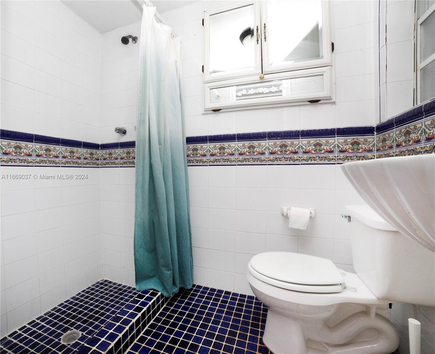 2325 SW 17th St Unit: -