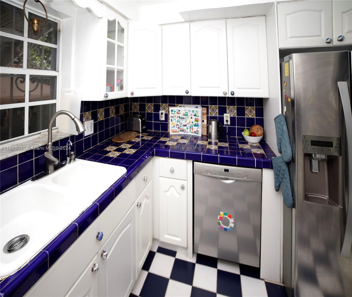 2325 SW 17th St Unit: -