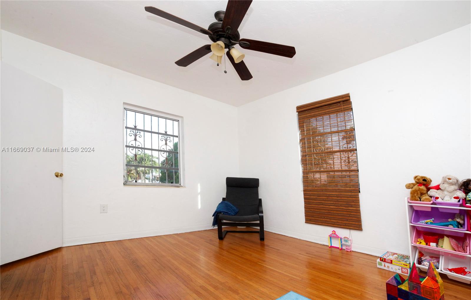 2325 SW 17th St Unit: -