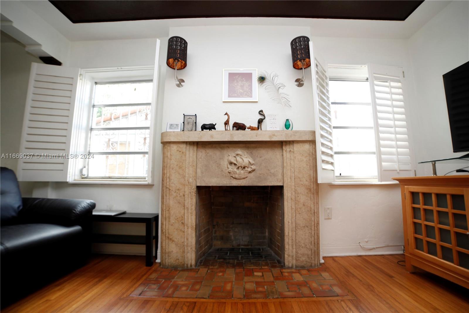2325 SW 17th St Unit: -