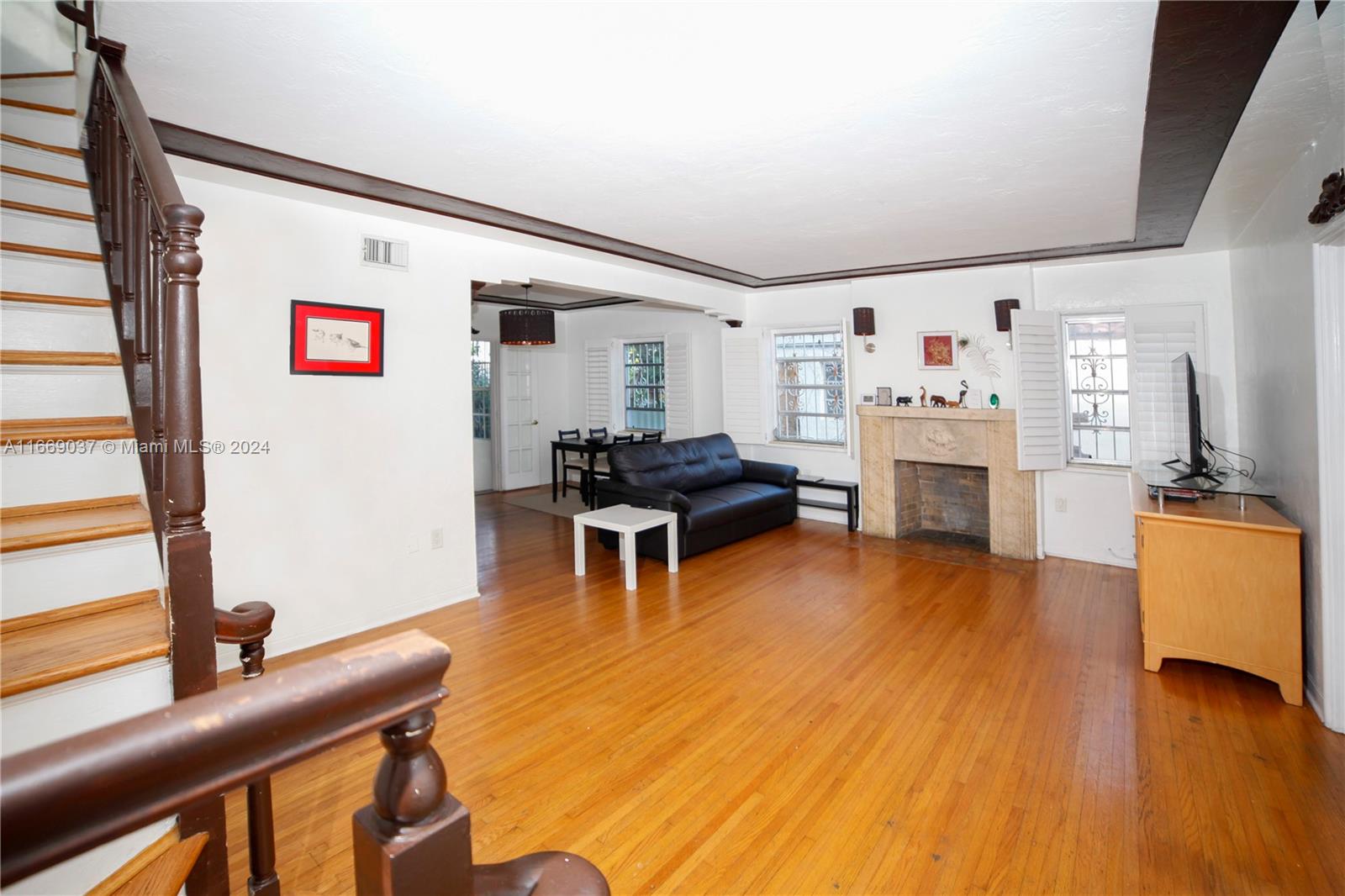 2325 SW 17th St Unit: -