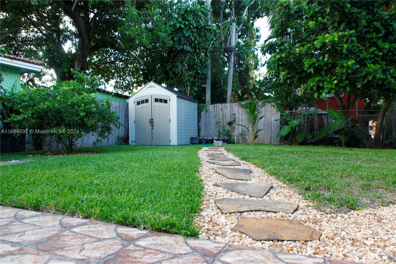 2325 SW 17th St Unit: -